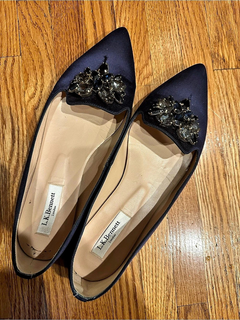 Liz Bennett Pointed-Toe Jeweled Flats in Blue EU 381⁄2